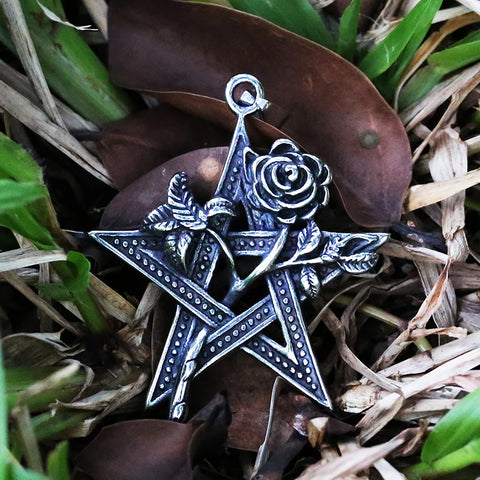 New Stainless Steel Fashion Simple Vintage Hollow Star With Flower Pendant Necklace  Couple Gift