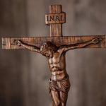 Passion scene ornaments Jesus was crucified on the cross Christian home decorations altar church Jesus statue wooden cross