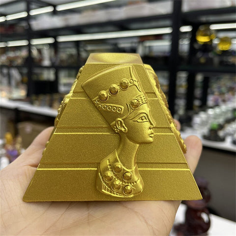 Ancient Egyptian Pyramid Queen Statue Crystal Ball Holder Resin Ornaments Macgic Ball Stand Resin Crafts Collectibles Home Decor