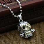 Men's Retro Punk Gothic Cape Skull Pendant Necklace Suitable for Cool Men's Rock Party Locomotive Jewelry