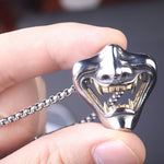 Men's Retro Punk Gothic Cape Skull Pendant Necklace Suitable for Cool Men's Rock Party Locomotive Jewelry