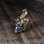 Men's Retro Punk Gothic Cape Skull Pendant Necklace Suitable for Cool Men's Rock Party Locomotive Jewelry