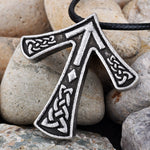 New Magicun Viking~Nordic Viking Alphabet Rune Braided Pendant Necklace Man Viking Glamour Pendant   1