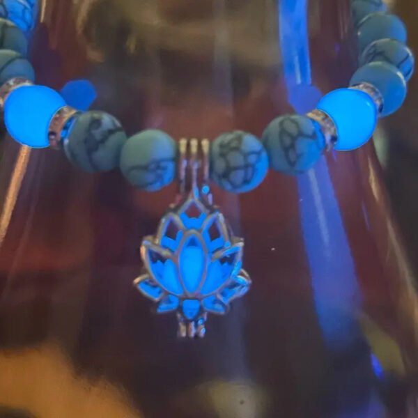 Turquoise Crystal Glow-in-the-Dark Bracelet for Balance and Healing - Elegant Gift for Women’s Birthdays