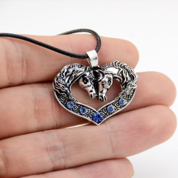 1pc Celtics God Beast Horse Necklace Double Horse Pendant Amulet Jewelry