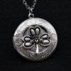 1pcs Antique Silver Shamrock Hold Hand Ring Locket With 28" Chains