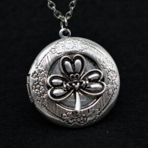 1pcs Antique Silver Shamrock Hold Hand Ring Locket With 28" Chains