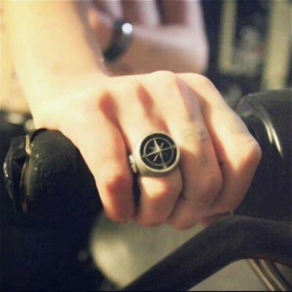 Magic Ring~2019 Ins Trendy Vintage Viking Anchor Hip Hop Punk Rock Compass Silver Ring for Men Women Luxury Naval Knight Rings Male Jewelry