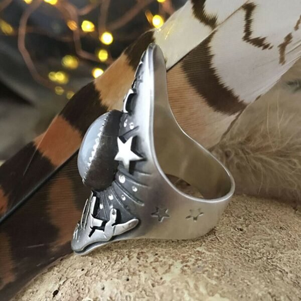 2022 New Exquisite Personality Star Moon Magician Hands Pattern Ring