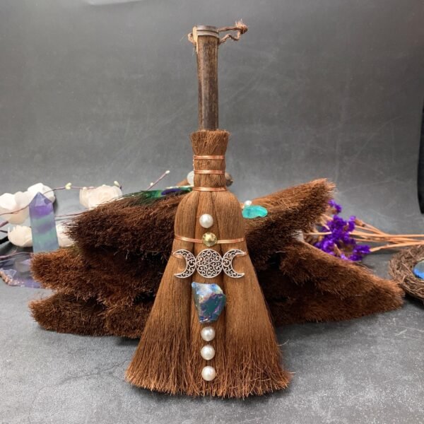 24*9cm Large Crystal Feather Broom Witch Decoration Three Phase Moon Bead Pendant Natural Palm Tree Large Wicca Altar Car decor