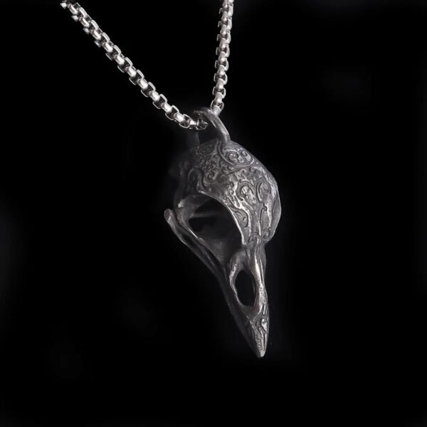 Retro Nordic Style Crow Skull Pendant Animal Bird Necklace for Men Personalized Jewelry Lucky Amulet Gift