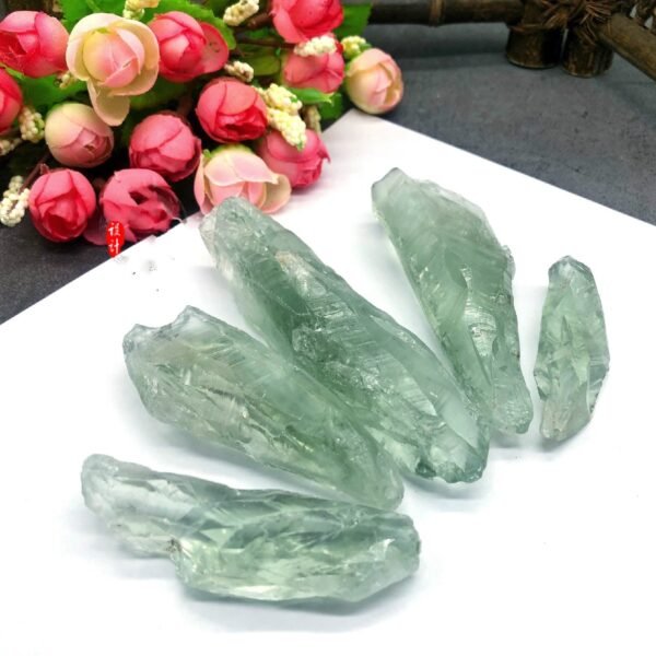 Magicun Crystal~300g natural green crystal rough 4-7cm large grain gravel green long tooth rough stone
