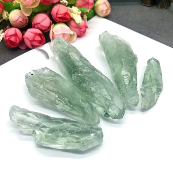 Magicun Crystal~300g natural green crystal rough 4-7cm large grain gravel green long tooth rough stone