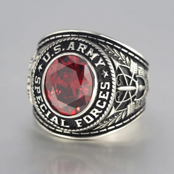 Vintage Army Special Force AirBorne De Oppresso Liber Crest Green Beret Sterling Silver Ring