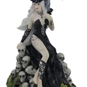 Magic  Collection~Nene Thomas Mad Queen Hand Painted Fantasy Statue 7 X 9.75 X 6 Inches Gray