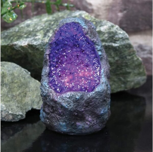 Fantasy Collection~ Amethyst Crystal Cavern 10cm Light Purple, Resin