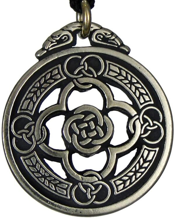 Soloman Pentant~Pewter Celtic Knot Warrior Shield Pendant Necklace