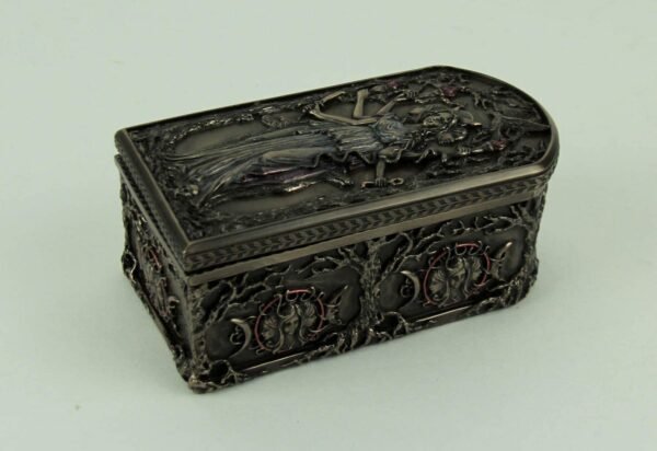 Magicun  Collection~Hecate Triple Goddess Decorative Trinket Box