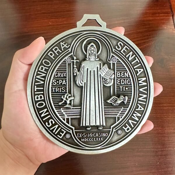 EXTRA LARGE 5 INCH ST BENEDICT CROSS MEDAL VINTAGE BRASS TONE FINISH FOR WALL OR DESK DISPLAY/MEDALLA DE SAN BENITO