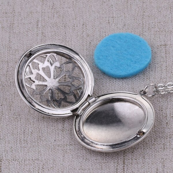 Antique Silver Celtics Knots Locket Essential Oil Diffuser Exquisite Pendant Necklace Jewelry Bohemia Style Gift Pouch