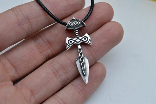 Antique Silver Skyrim Necklace Elder Scrolls Pendant Amulet of Talos Handmade Pendant