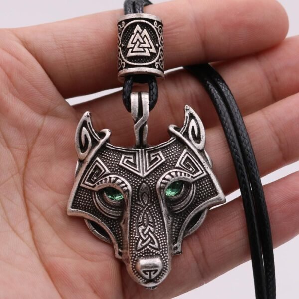 Viking Magic~Antiquing Rune bead Viking Wolf Head Necklace Blue Eye Necklace Nordic Fashion Jewelry Amulet