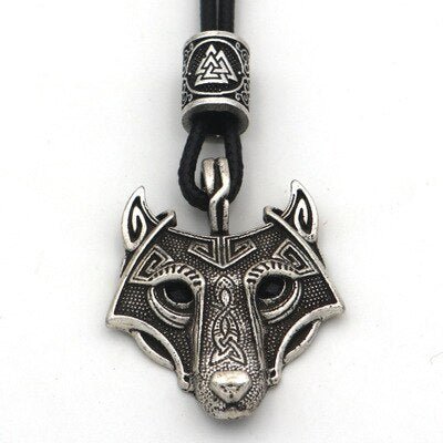 Viking Magic~Antiquing Rune bead Viking Wolf Head Necklace Blue Eye Necklace Nordic Fashion Jewelry Amulet