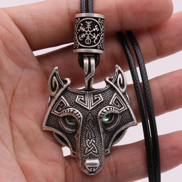 Viking Magic~Antiquing Rune bead Viking Wolf Head Necklace Blue Eye Necklace Nordic Fashion Jewelry Amulet