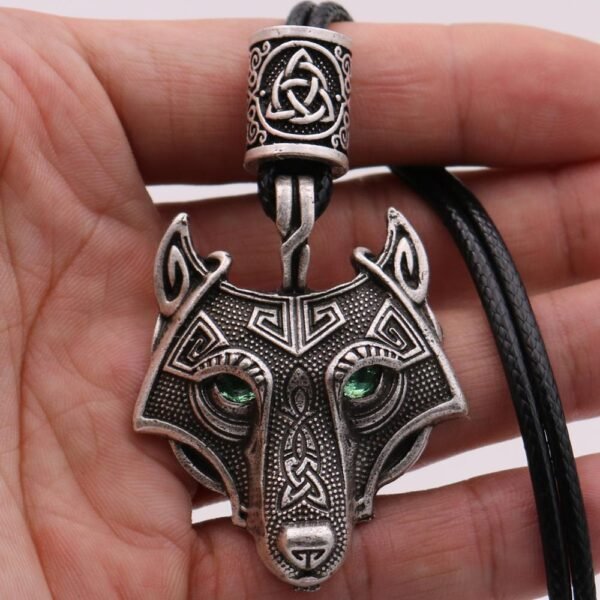 Viking Magic~Antiquing Rune bead Viking Wolf Head Necklace Blue Eye Necklace Nordic Fashion Jewelry Amulet