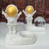 Astronaut Spaceman Model Resin Ornaments Crystal Ball Display Pendulum Stand Creative Office Desktop Home Decor Gifts