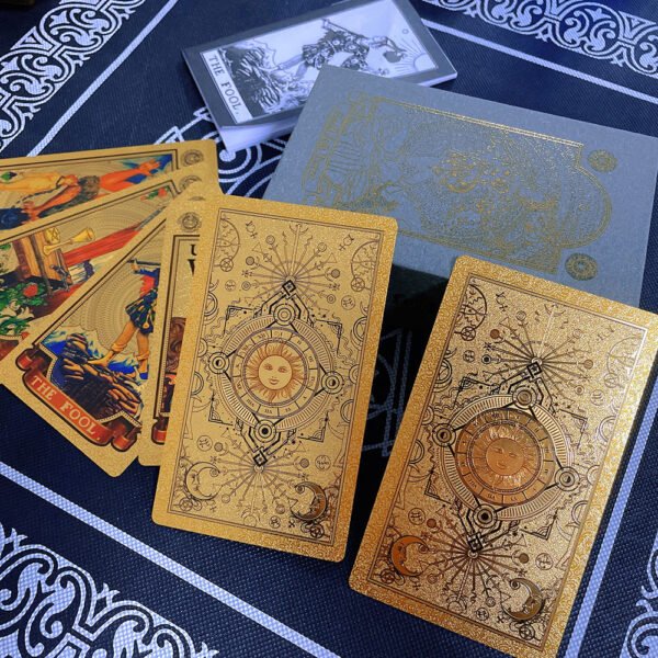 Borderless Tarot Card Gift Box Luxury Set Gold Foil Hot Stamping PVC Waterproof Wear-resistant Board Game Solitaire Divination