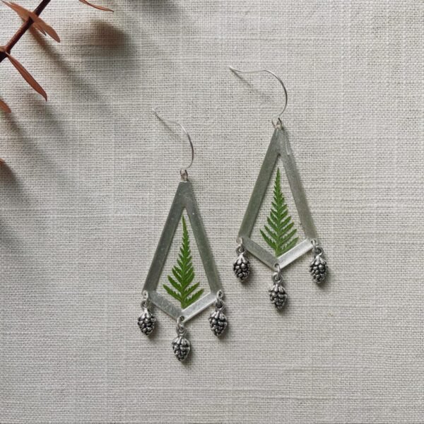 Dried Flower Handmade Resin Earrings,Fern Arrowhead with Silver plated Pinecones