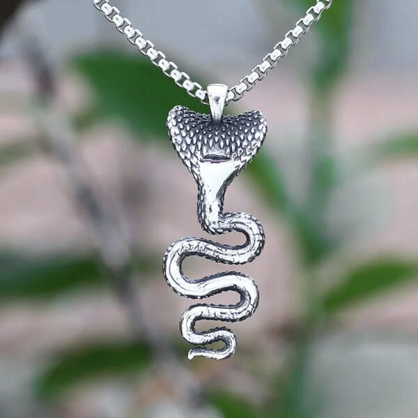 Fashion 3D  New Cobra Snake Pendant Necklace Fashion Metal Chain Jewelry Animal Accessories