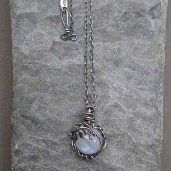 Fashion Leaves Moonstone Pendant Necklace Silver Color Charm Chain Necklace