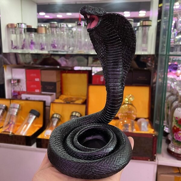 Fortune Snake Lucky Mascot Resin Cobra Statue Living Room Wine Cabinet Decoration Crystal Ball Display Stand Crafts Ornaments
