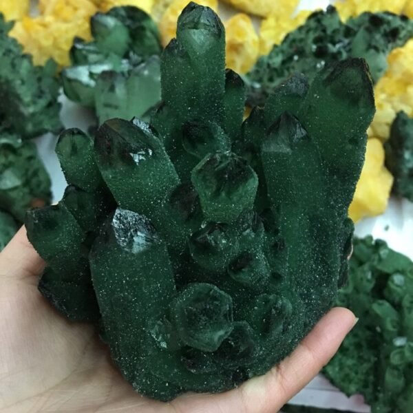 Magicun Crystal~Green crystal cluster home lucky town house evil spirits ornaments original stone degaussing Feng Shui transshipment