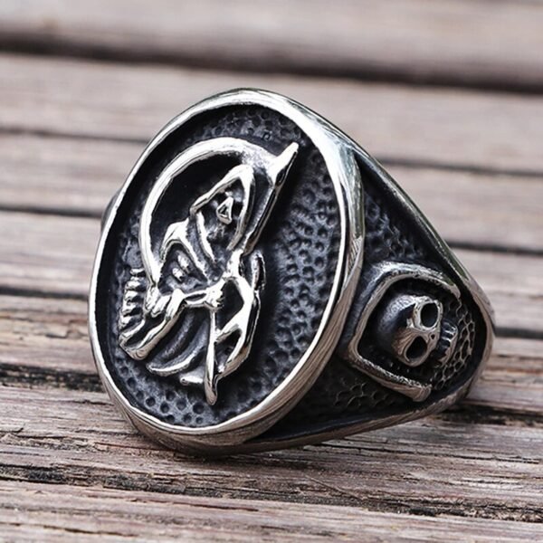 Vintage Punk Gothic Sickle Skull Ring