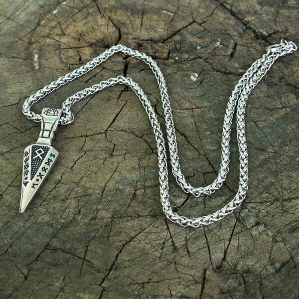 Norse Viking valknut Triangle arrow rune pendant