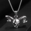 Men's Retro Punk Gothic Cape Skull Pendant Necklace Suitable for Cool Men's Rock Party Locomotive Jewelry