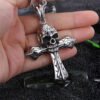 Men's Retro Punk Gothic Cape Skull Pendant Necklace Suitable for Cool Men's Rock Party Locomotive Jewelry