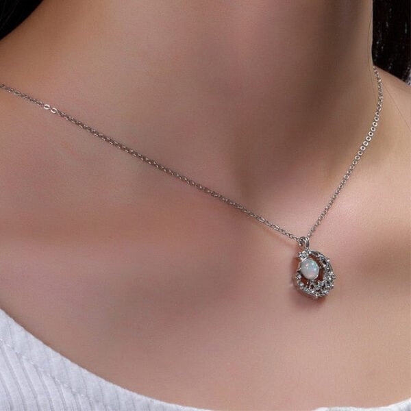 Vintage Style Silver Moonstones Floral Necklaces