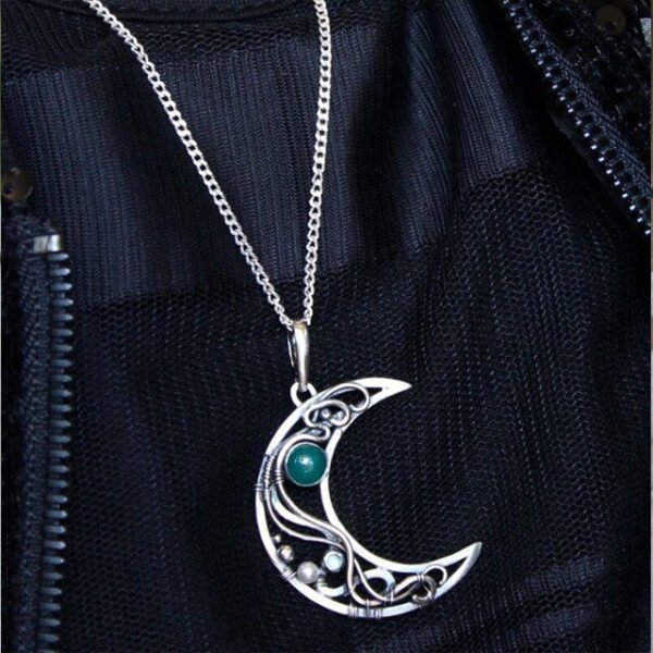 Vintage Style Silver Moonstones Floral Necklaces