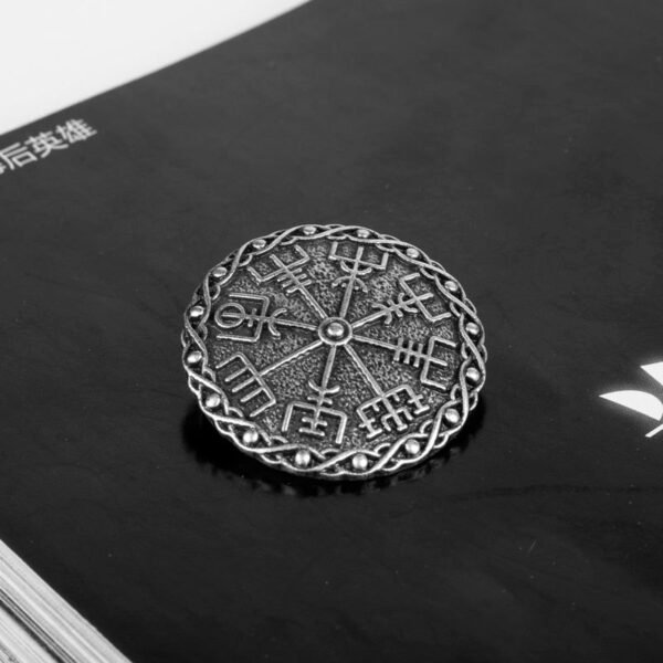Rune Compass Nordic Viking  Compass Badge Wicca Norse Brooch Ancient Mythology Asatru Jewelry