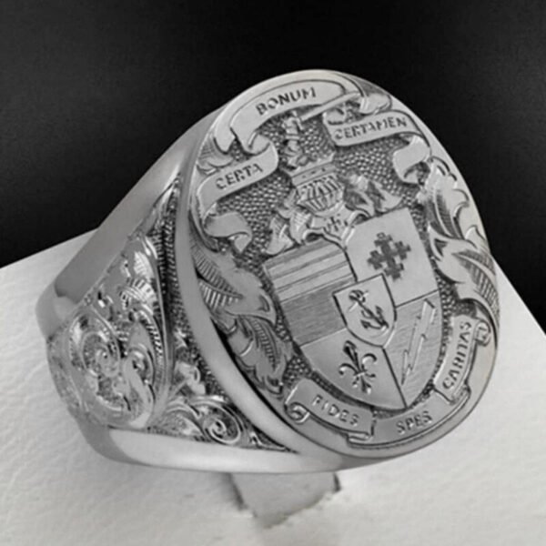 Bohemia Soldier Badge Armor Domineering Men's Ring Vintage Gold Orthodox Virgin Mary Religion Rings for Women Party Gift Jewelry