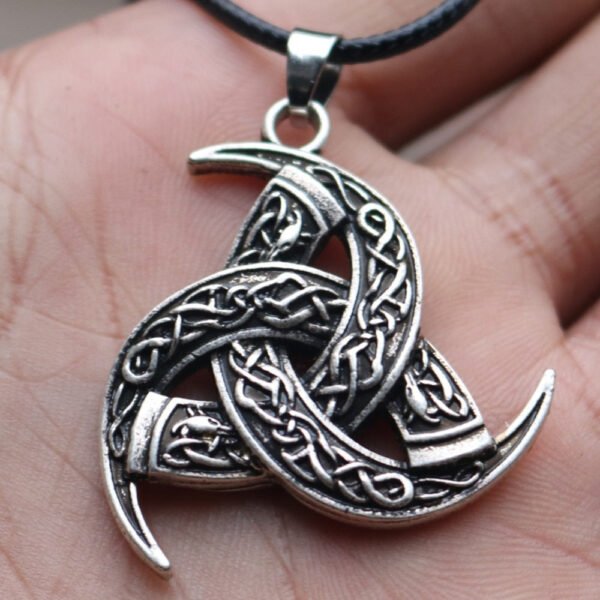 Viking Magic~Men Amulet Necklace Viking Odin's Horn Wolf Pendant Necklace Irish Knot 3 Moon Shape Trinity Talisman Vikings Jewelry