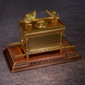 Metal-crafts-the-Ark-of-the-Covenant-of-Israel-Jewish-copper-plated-decorations-Catholic-home-decorations Metal crafts, the Ark of the Covenant of Israel, Jewish copper-plated decorations, Catholic home decorations, church supplies