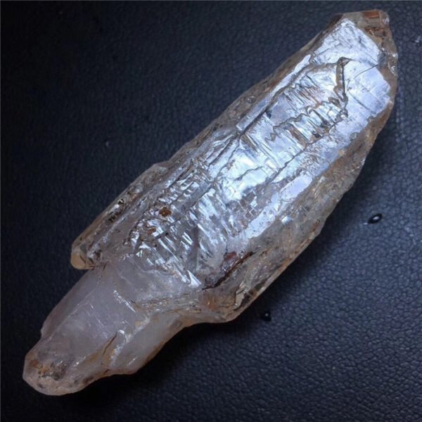 Magicun Crystal~Natural white crystal humerus hollow hole backbone stone Master high frequency energy arrangement crystal healing stone
