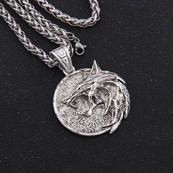 Viking Magic~New Arrival Wizard wolf head pendant necklace for Geralt necklace with a The Wild Hunt 3 Figure TV