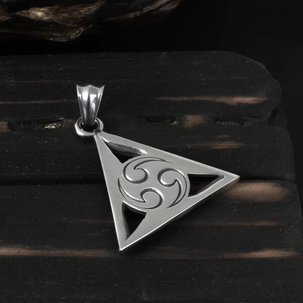 New Eye of Horus Pendant Necklace for Men's Sweater Chain Fashion Hip Hop Stainless Steel Trend Triangle Jewelry Gift