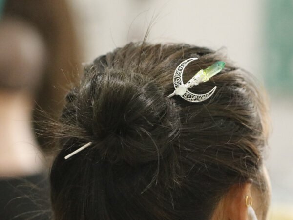 Raw Crystal Skull Head Skull Hair Stick Wicca Accessories Hairpin Scarf Pin Witch Gothic New Year Gift